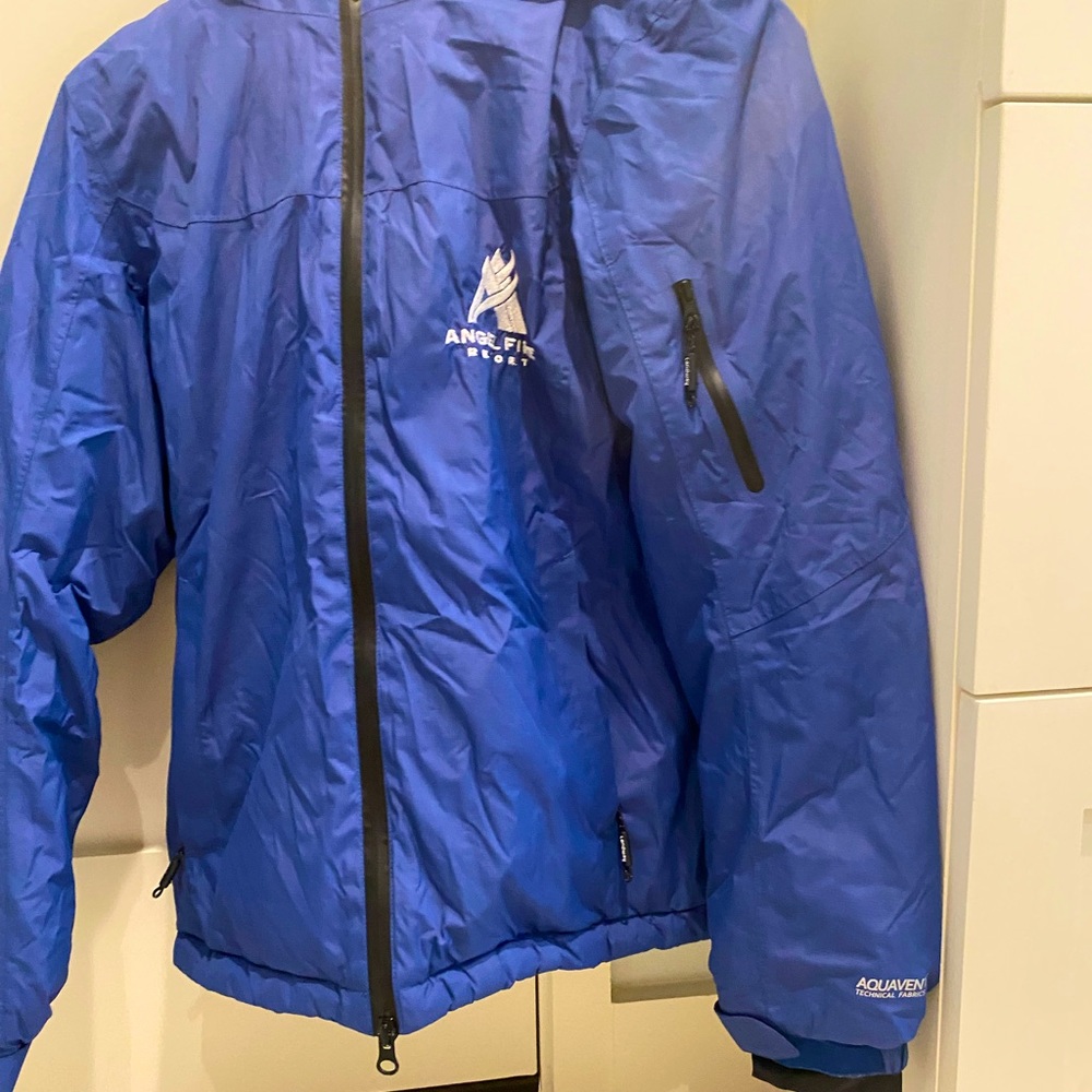 Angel Fire ski jacket size small. Only used on one ski trip
